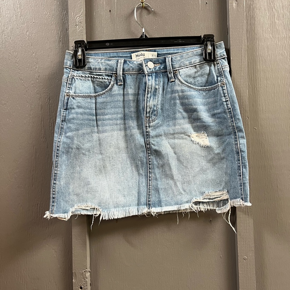 Mudd flx stretch juniors distressed denim skirt